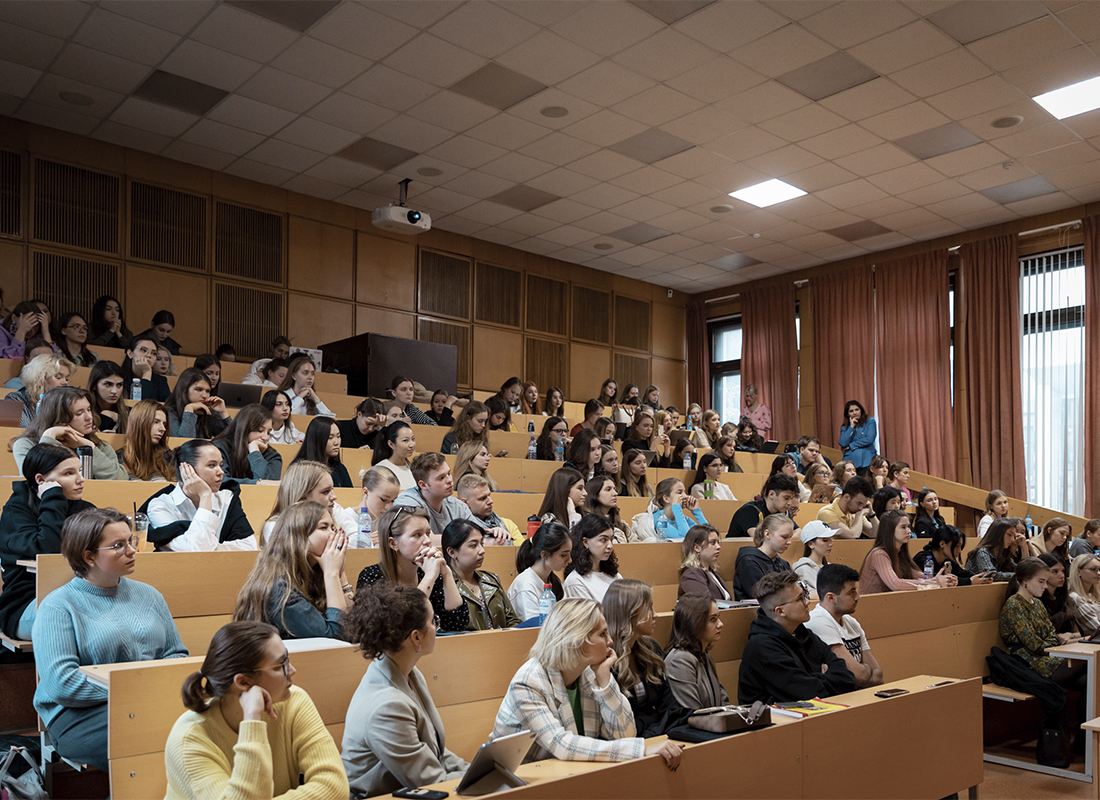 lektory_mgimo_2022_anna_russka