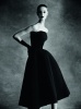 С первой же коллекции для Christian Dior он отказался от сложных конструкций и десятков метров тканей для создания своих платьев, взяв на вооружение облегченные силуэты и современные технологии.