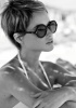 Девушка в очках Armani resort collection glasses