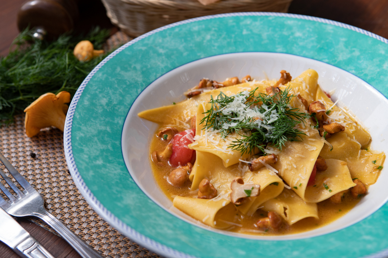 Veranda u dachi _ Papardelle s lisichkami